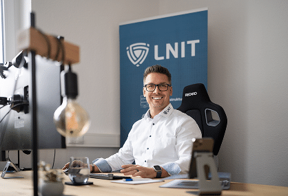 Wir betreuen die IT von kleinen und mittelständischen Unternehmen aus den Bereichen Pflege, Handwerk, Handel und Produktion und öffentlicher Hand.